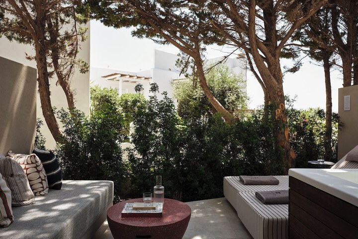 Terrace/Patio 48 of 98