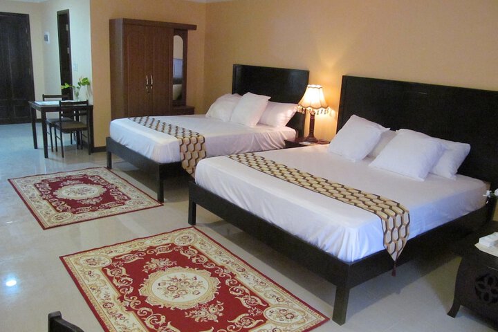 Room 10 of 66