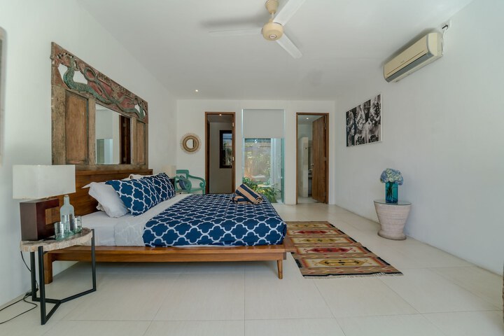 Room 6 of 39