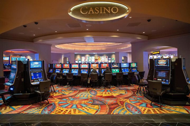 Entertainment 53 of 97