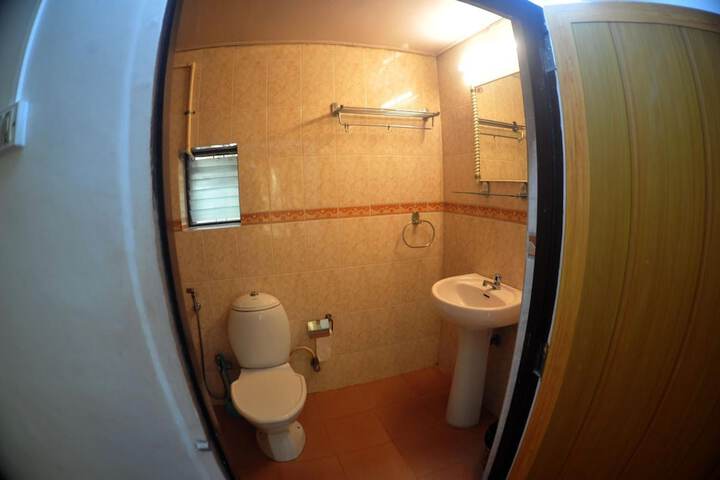 Room 19 of 30