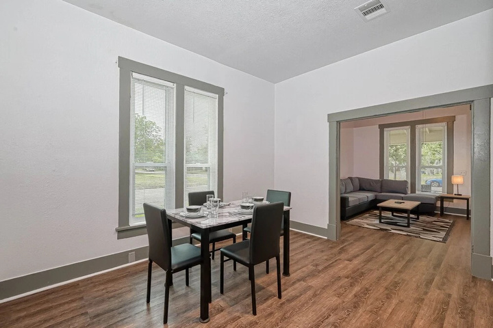 Image of New Listing! Chillaxing in Texas City Minimalist Home, Wifi, Close to Texas Museum