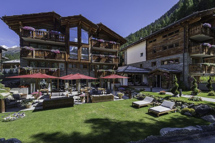 Hotel Exterior 94 of 104