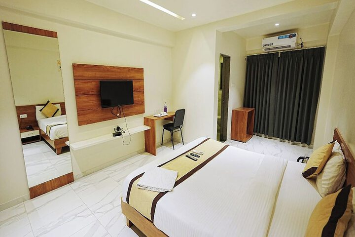 Room 13 of 43
