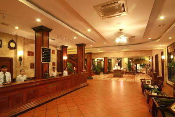 APSARA HOLIDAY HOTEL