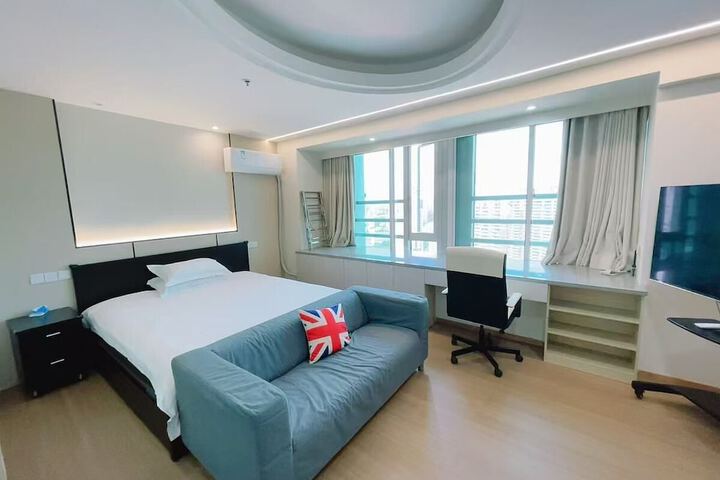 Room 13 of 63