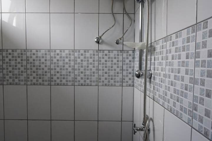 Room 30 of 49