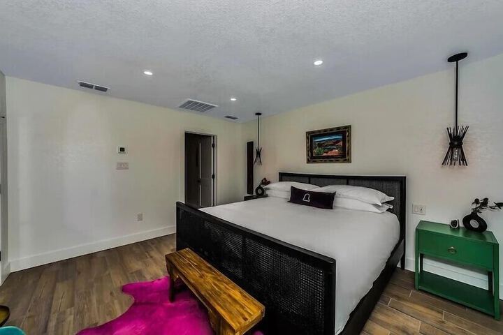 Room 11 of 41