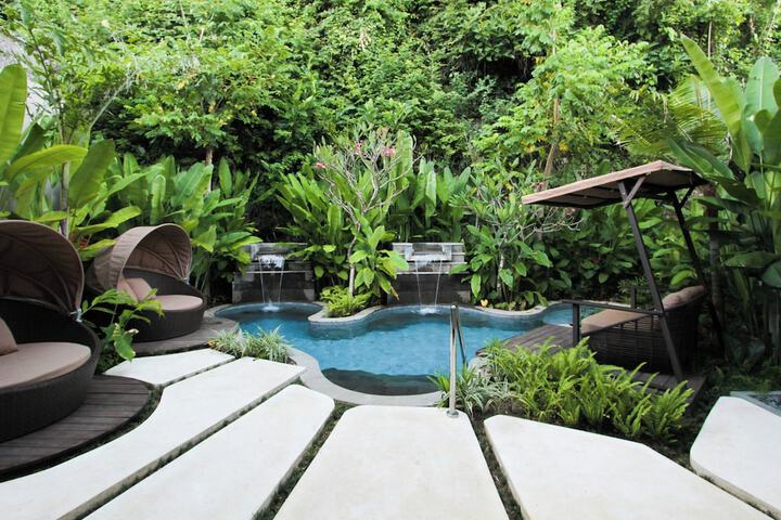 Pool 115 of 259