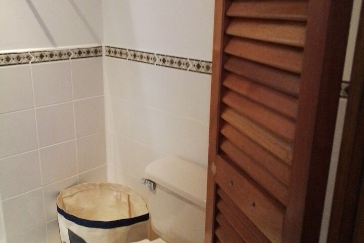 Room 205 of 292