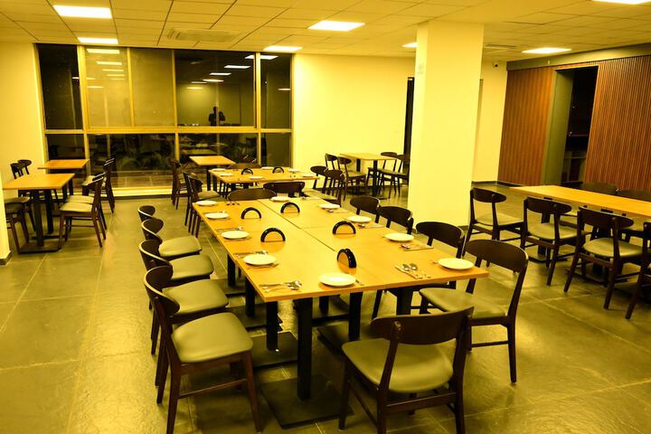 Dining 22 of 29