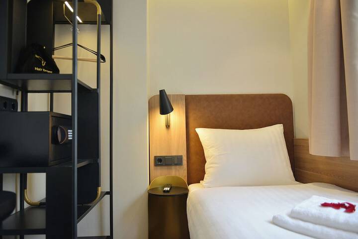 Room 20 of 52