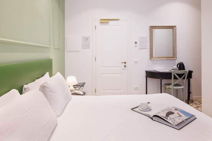 Room 10 of 81