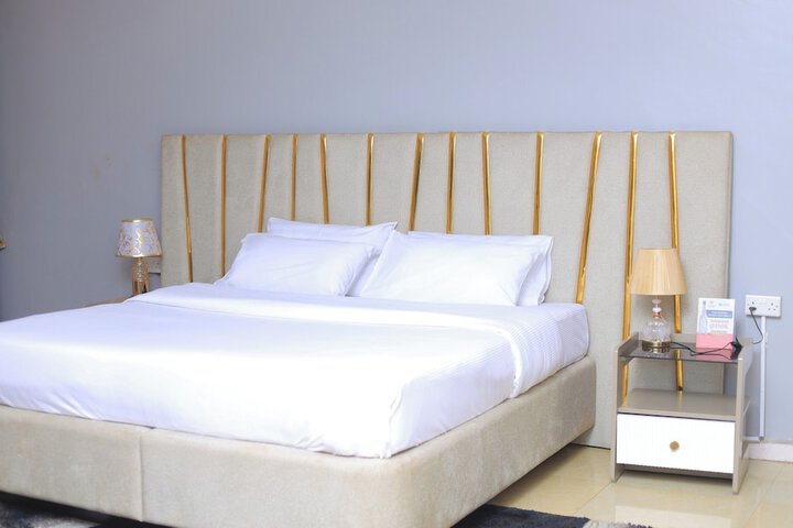 Room 7 of 23