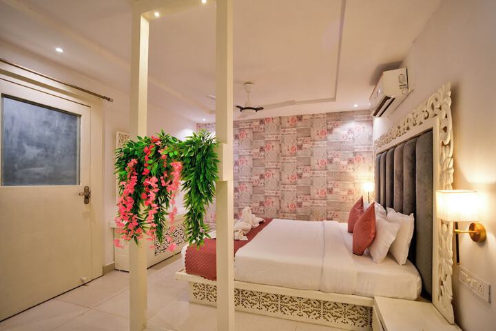 Room 9 of 68