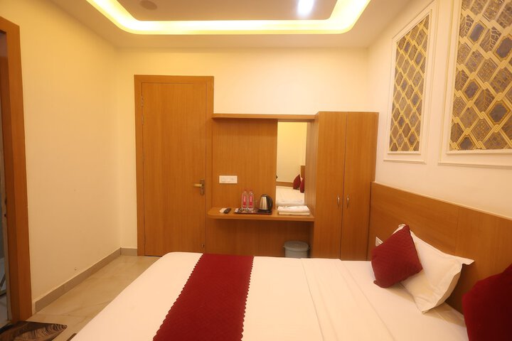 Room 6 of 26