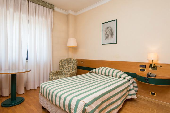 Room 15 of 47