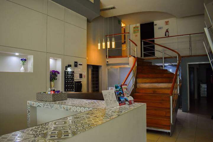 Entrance & Lobby