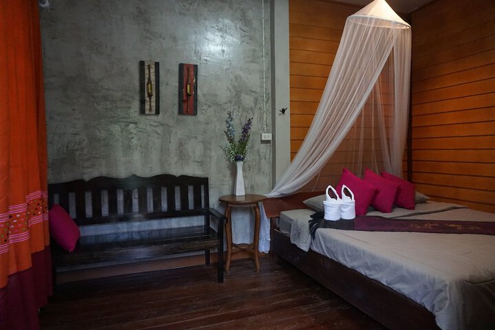 Room 4 of 62