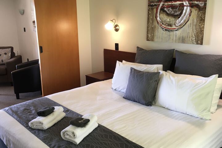 Room 18 of 141