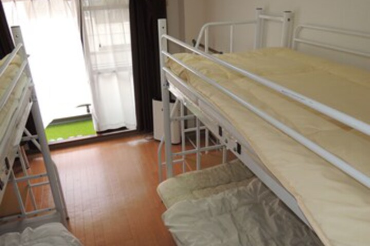 Room 25 of 84
