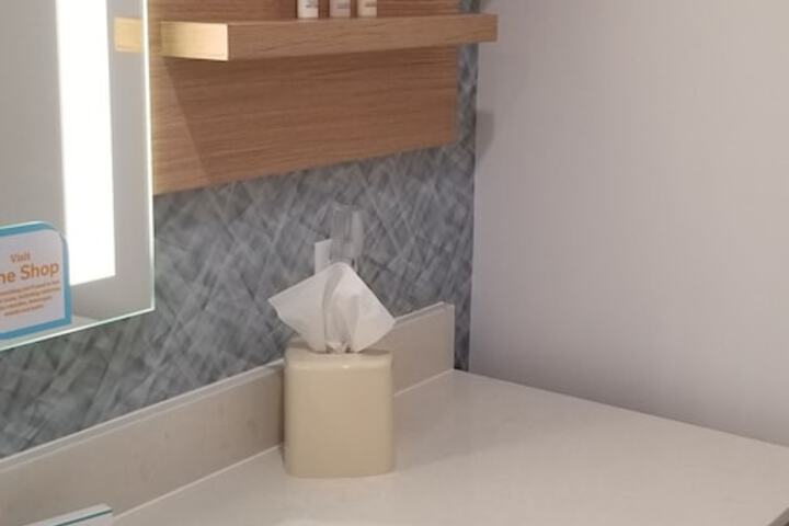 Bathroom amenities