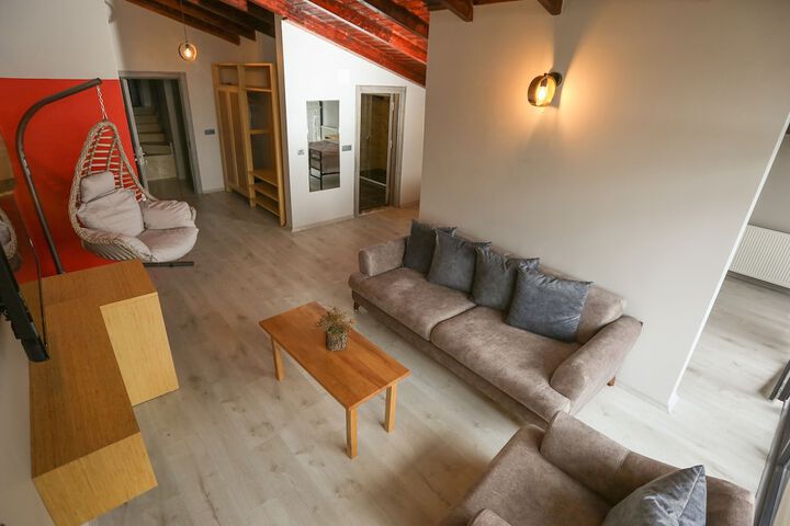 Room 16 of 23