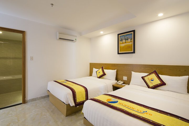 Room 10 of 64