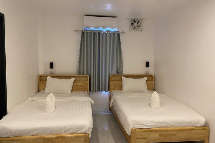 Room 7 of 15