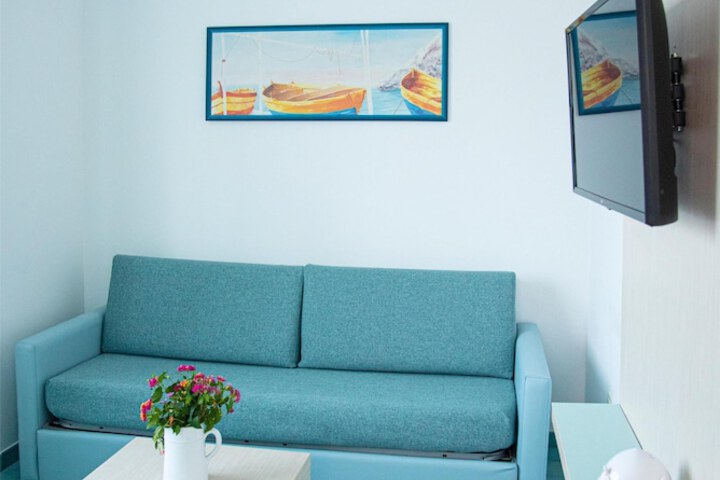 Room 15 of 109