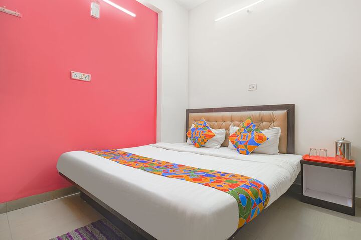 Room 9 of 19