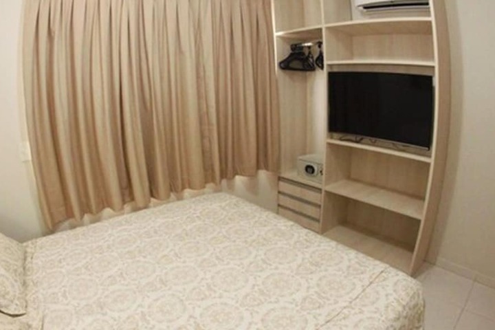 Room 8 of 39