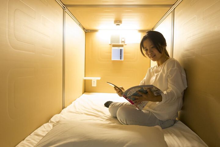 Room 6 of 13