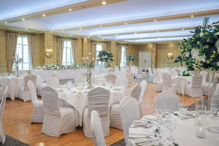 Ballroom/Hall 35 of 42
