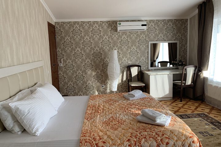 Room 21 of 22