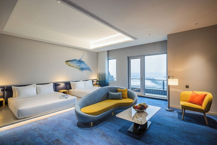Room 43 of 88