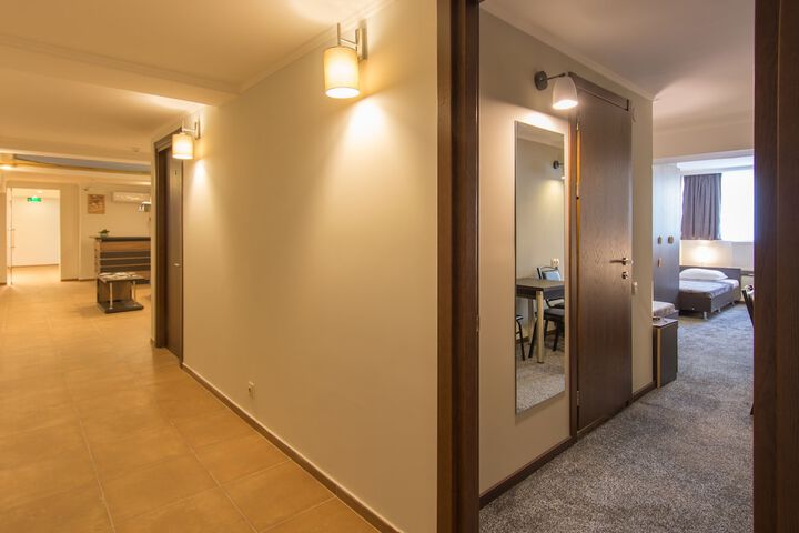 Room 12 of 41