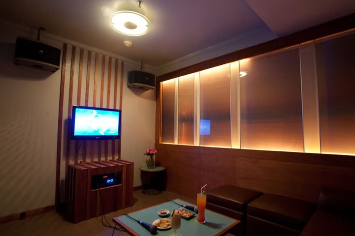 Room 40 of 49