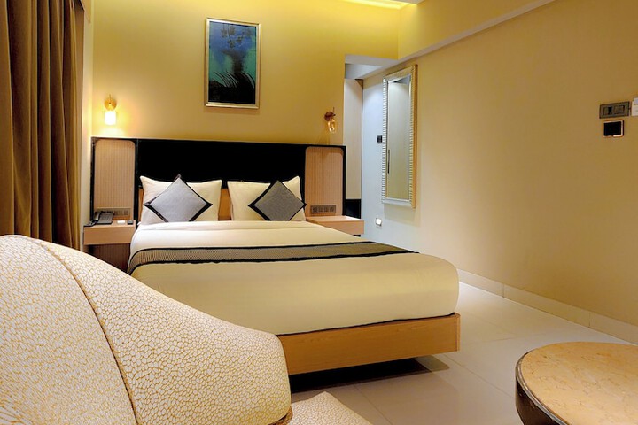 Room 14 of 25