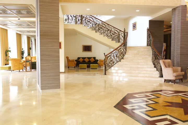 Hotel Interior 4 of 160