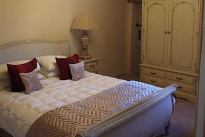Room 3 of 6