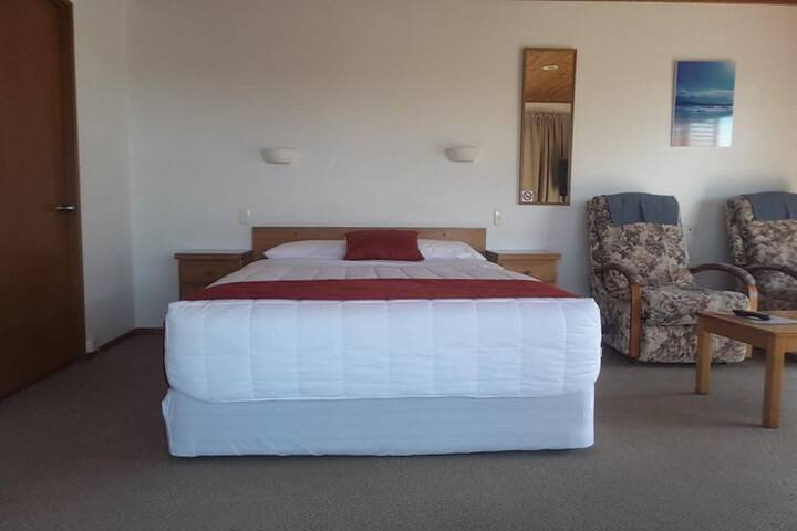Room 2 of 57