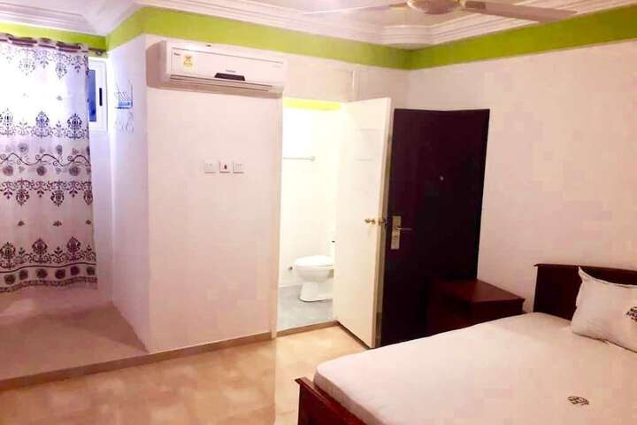 Room 8 of 8