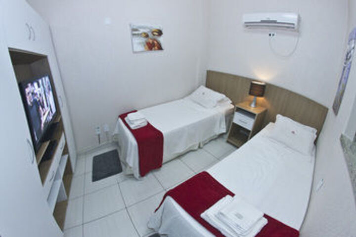 Room 18 of 74