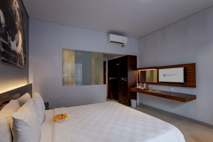 Room 11 of 206