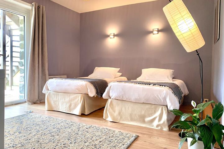 Room 4 of 51