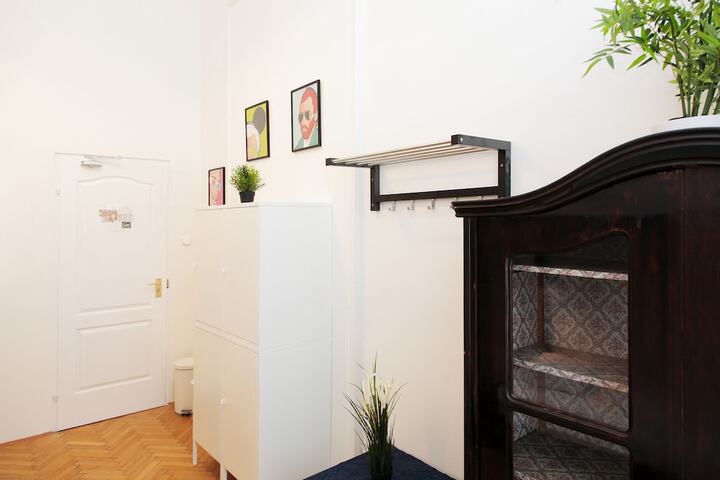 Room 20 of 49