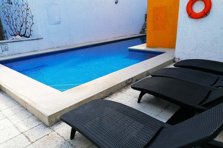 Pool 42 of 60