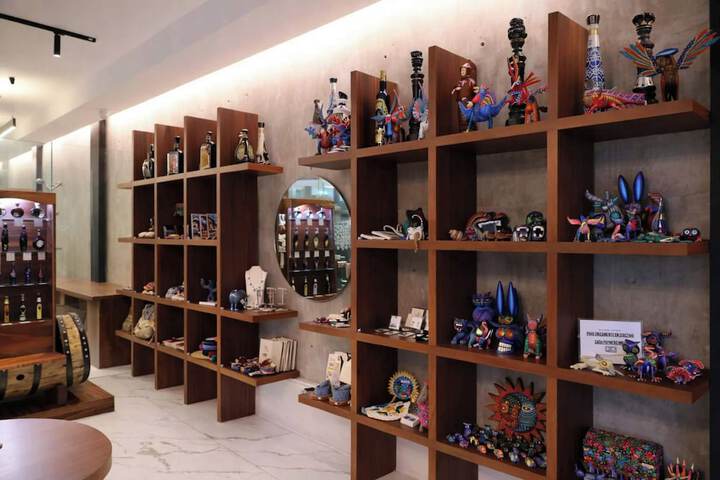 Gift Shop 80 of 176