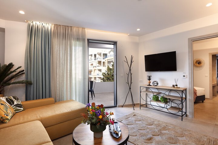 Room 47 of 88